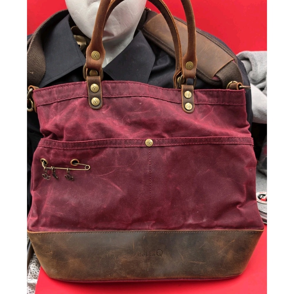 della Q Makers Tote Bag Women Large Red Auburn Distressed Canvas Leather EUC